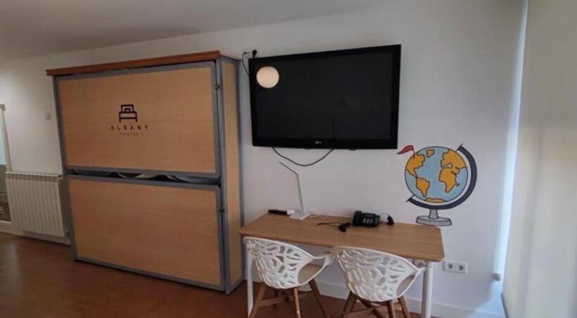 اتاق استاندارد سه نفره, Hostal Pozo