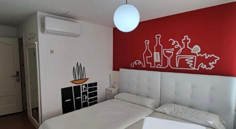 اتاق استاندارد, Hostal Pozo