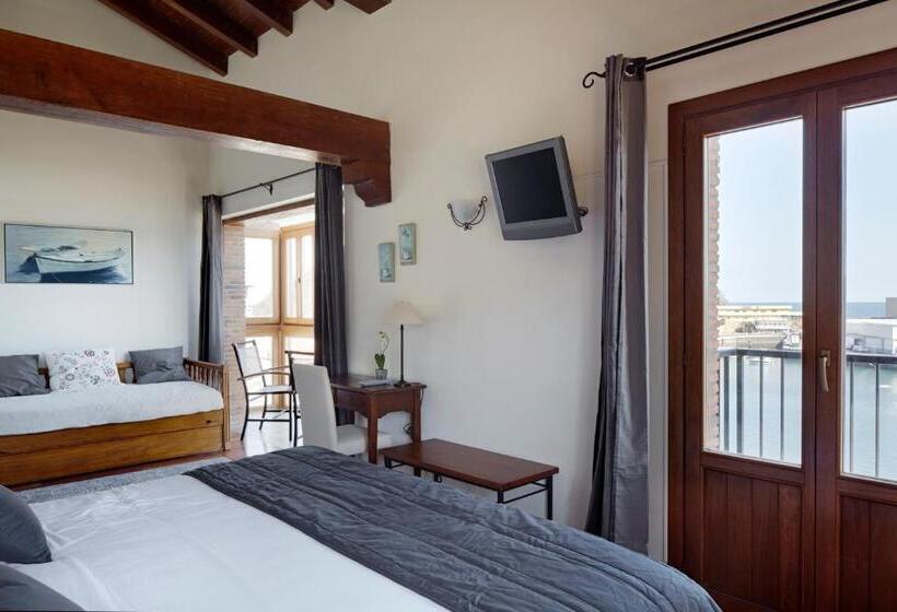 Номер Deluxe Вид на Море с Балконом, Katrapona