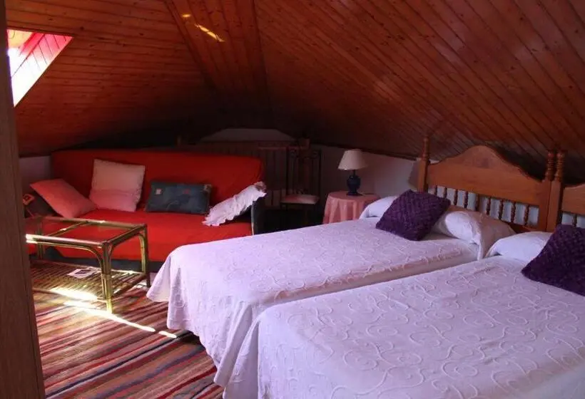 Perhehuone, A Traíña