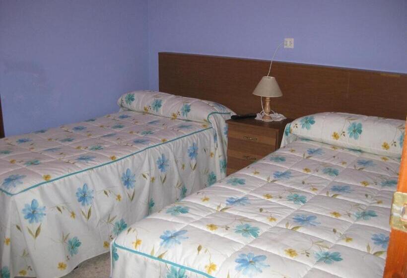 غرفة قياسية مطلة على الجبل, Hostal El Duje