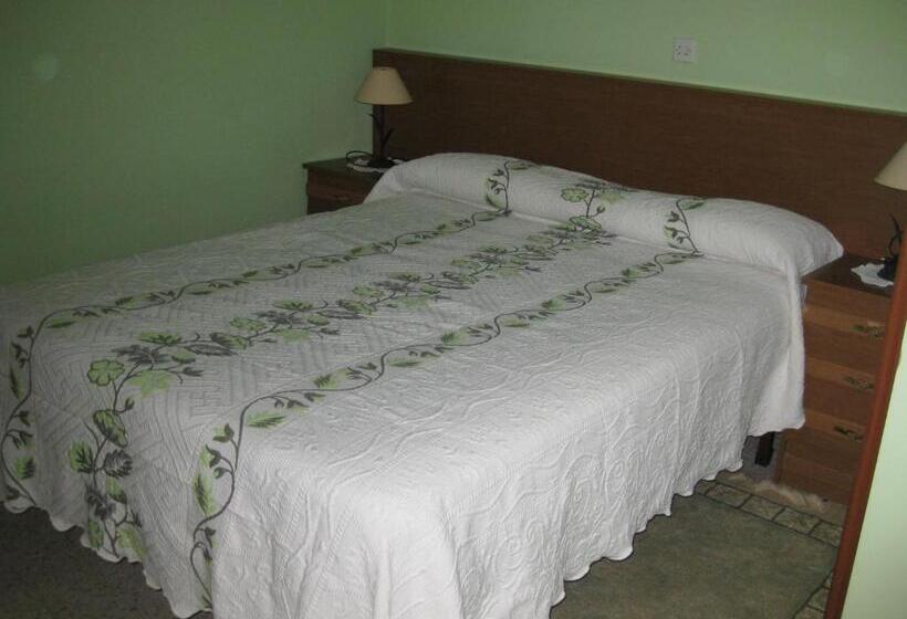 غرفة قياسية, Hostal El Duje