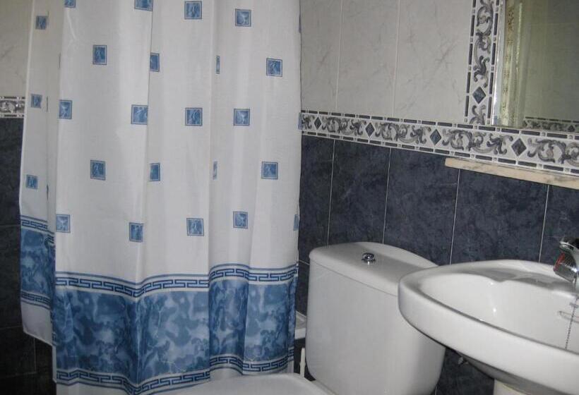 غرفة قياسية, Hostal El Duje