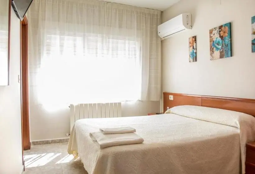スタンダードシングルルーム, Hostal Restaurante María Victoria