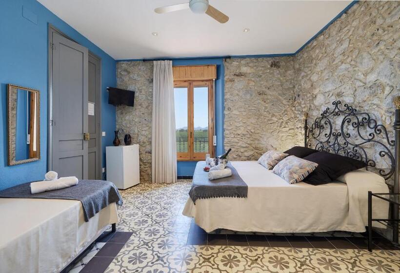 غرفة قياسية ثلاثية ذات اطلالة, Mas Ribas Turismo Rural