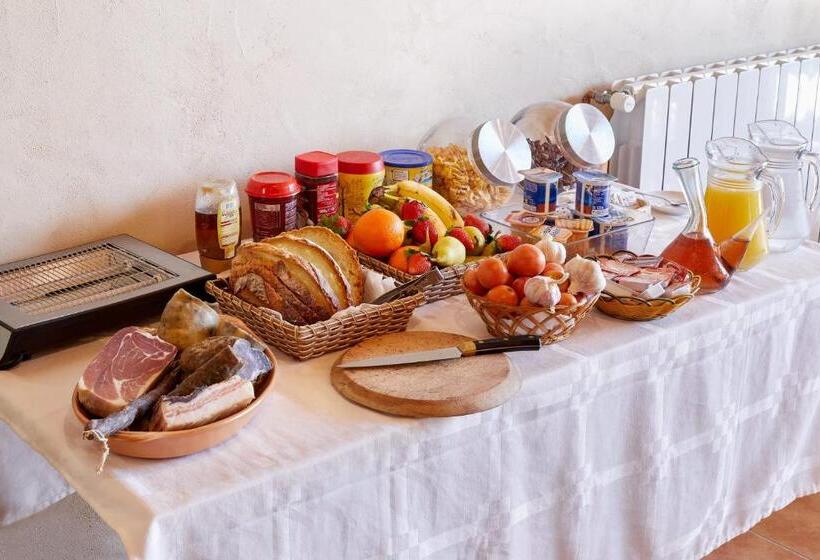 غرفة كومفورت ثلاثية, Mas Ribas Turismo Rural