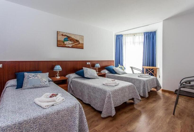 اتاق استاندارد سه نفره, O Castelo