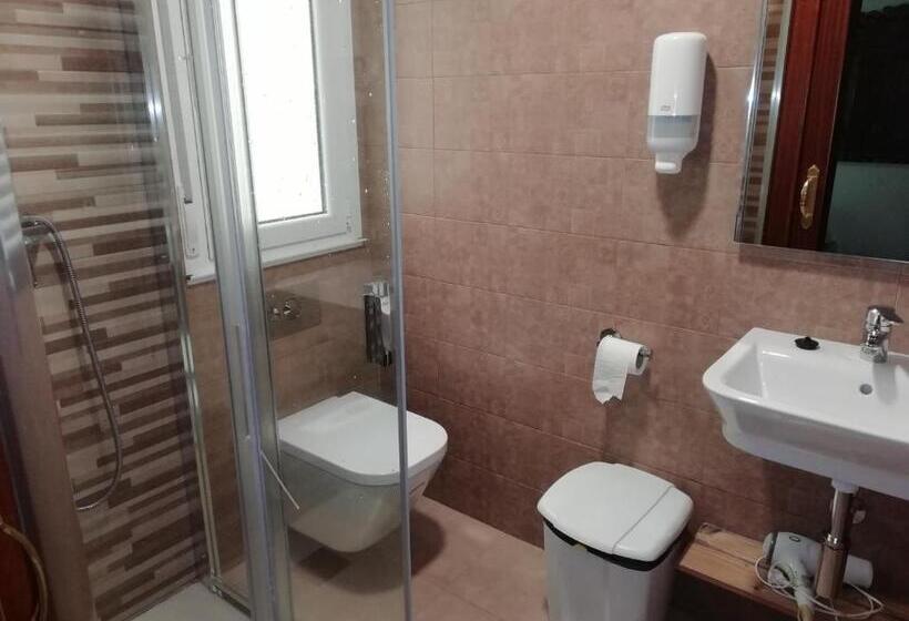 اتاق استاندارد یک نفره, O Castelo