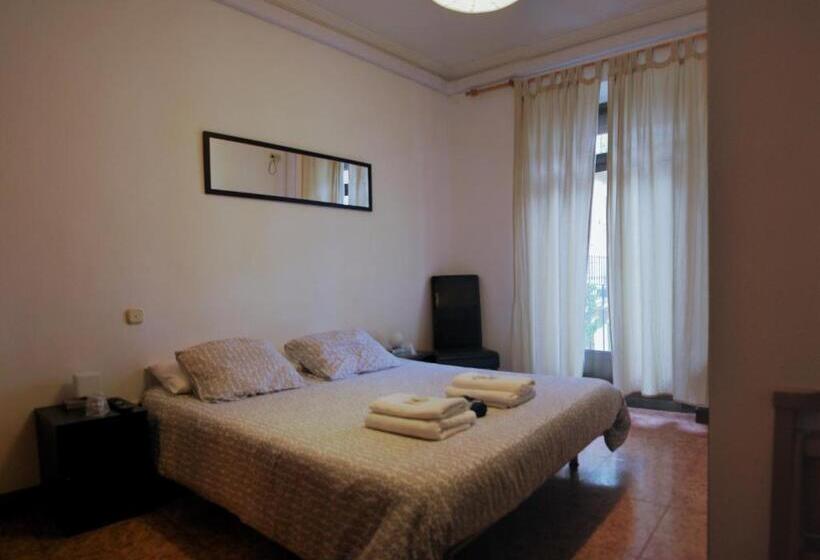 Classic room with balcony, Pension Aristizabal