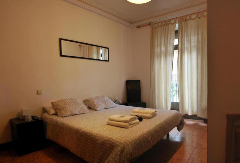 Classic room with balcony, Pension Aristizabal