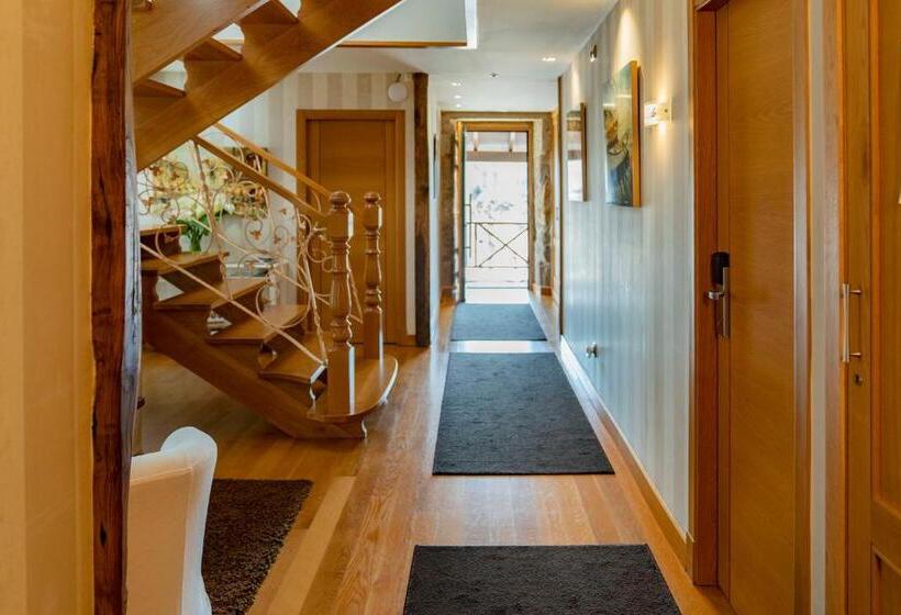 Номер Стандарт, A Esmorgaposada Del Mar