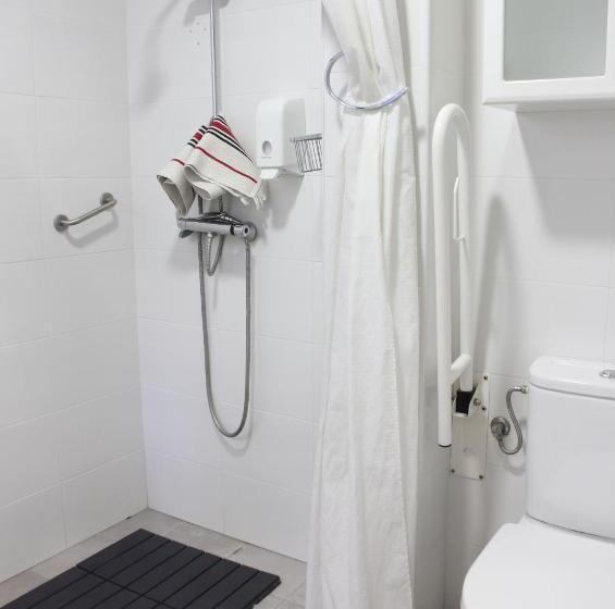 غرفة قياسية, Pensión Guerrero