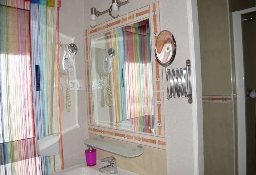 スタンダードルーム, Hostal Carrizo