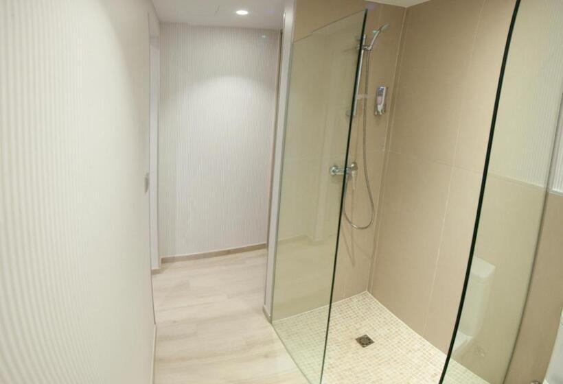 Номер Комфорт, Hostal Loimar
