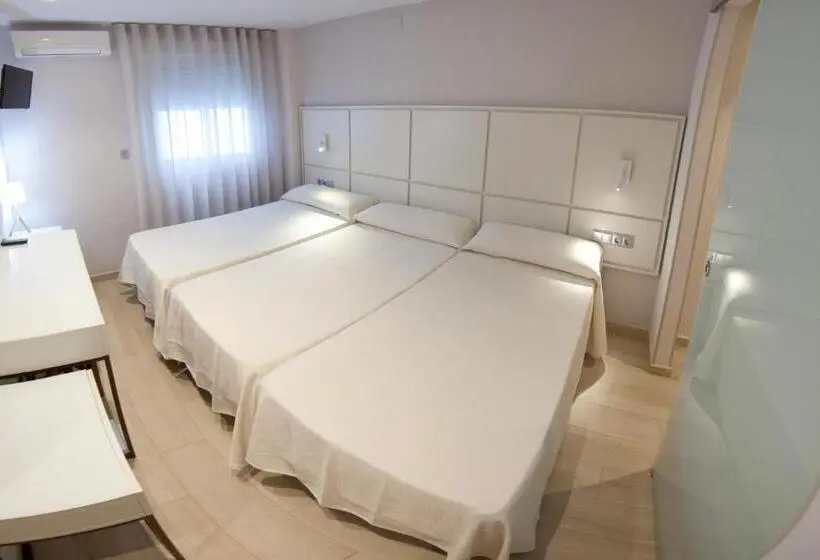 3 Bett Komfort Zimmer, Hostal Loimar
