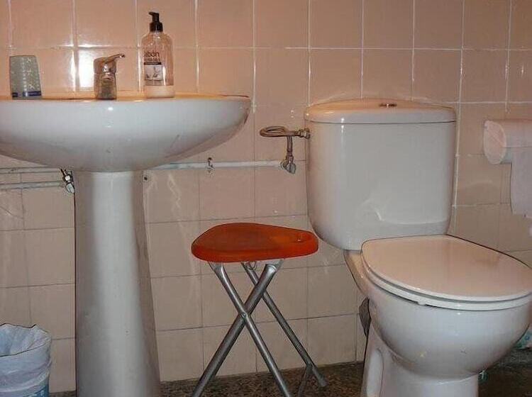 Номер Стандарт Индивидуальный Совместная Ванная, Pension Puerto