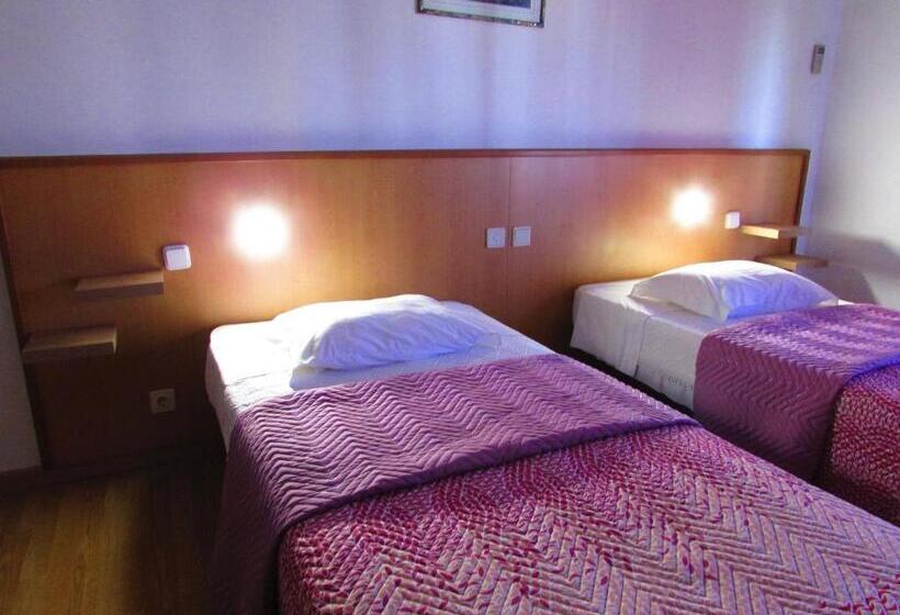 스탠다드 트리플 룸, Atcamões