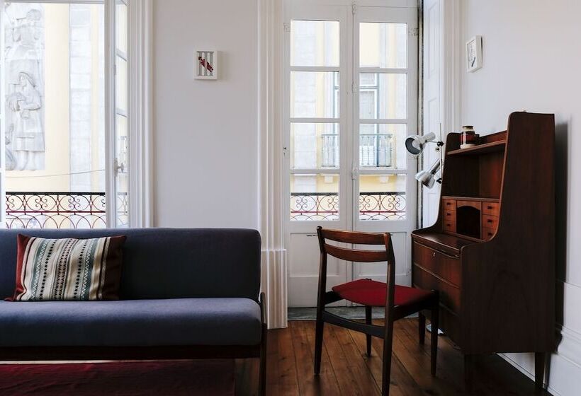 带共用浴室的标准房间, Dona Emília Guest House & Studio Apartment Building