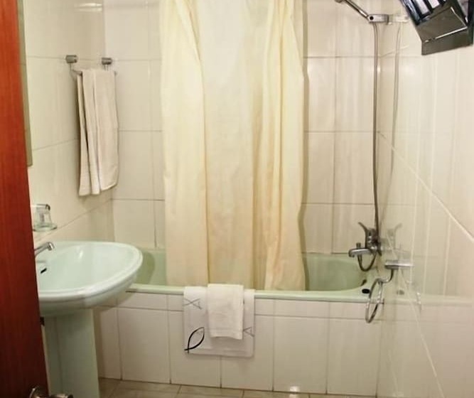 غرفة قياسية, Residencial Santo António