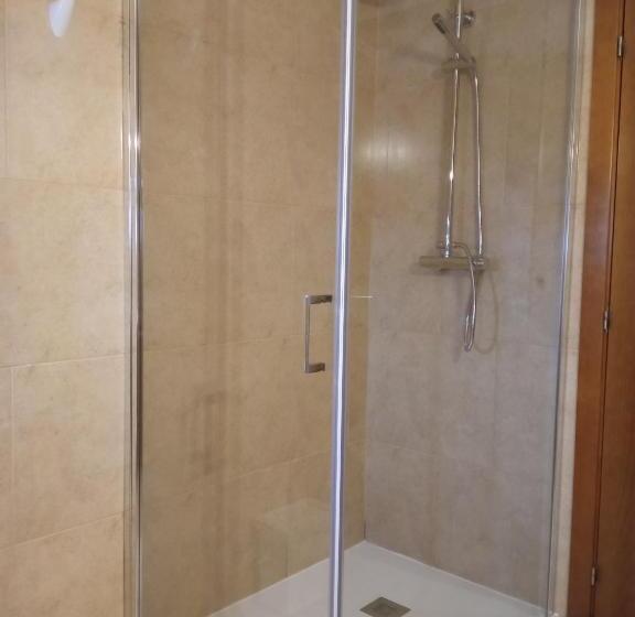 غرفة قياسية, Cantinho Santiago