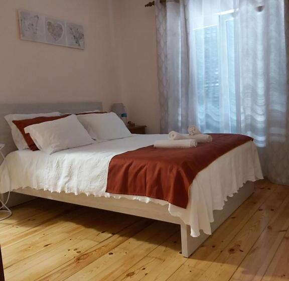 غرفة قياسية, Encosta Da Serra