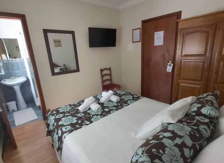 غرفة أساسية, Encosta Da Serra