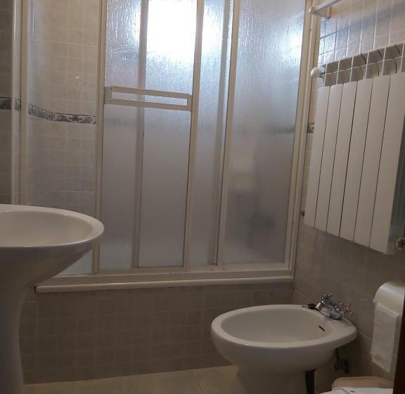 غرفة قياسية, Encosta Da Serra