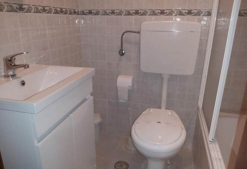 غرفة قياسية, Encosta Da Serra