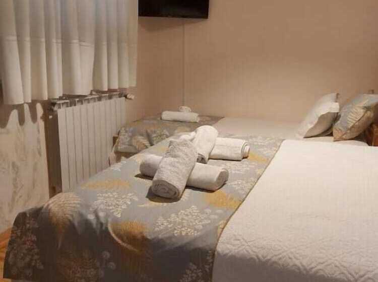 غرفة أساسية ثلاثية, Encosta Da Serra