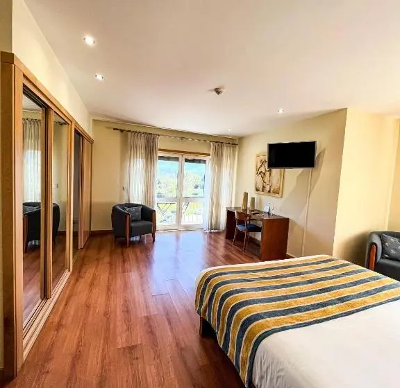 スーペリアファミリールーム, Encosta Do Monte   Charming Villa
