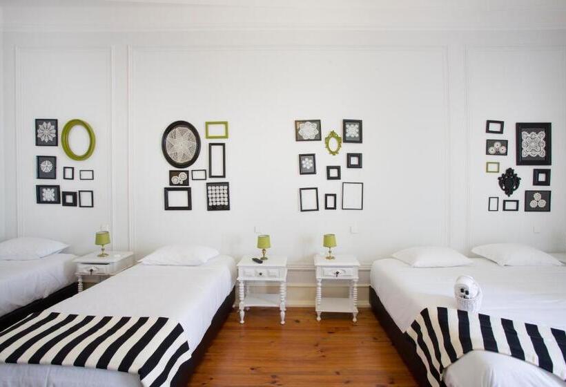 Номер Стандарт Четырехместный Совместный Санузел, Typical Lisbon Guest House