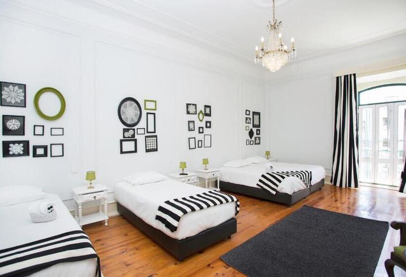 Номер Стандарт Четырехместный Совместный Санузел, Typical Lisbon Guest House