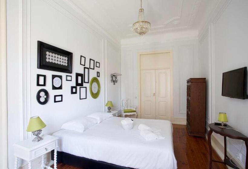 Семейный Номер Совместный Санузел, Typical Lisbon Guest House