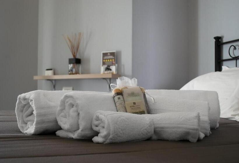 סטודיו משפחתי, Villa Fenix Osio Sotto