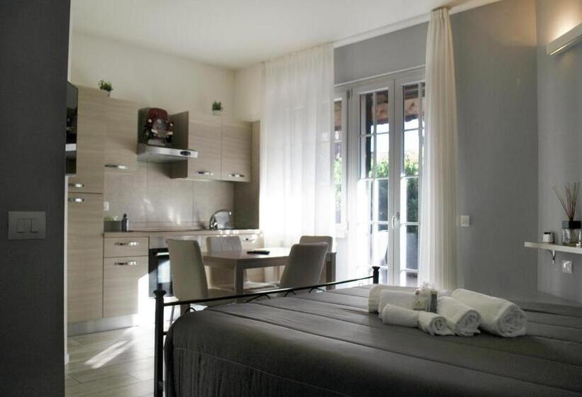 סטודיו משפחתי, Villa Fenix Osio Sotto