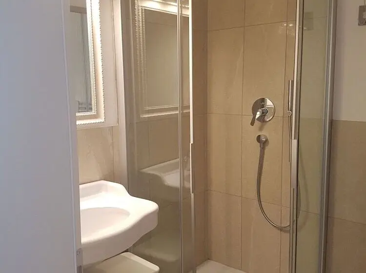 バルコニー付きデラックスルーム, Foresteria Villa Margherita