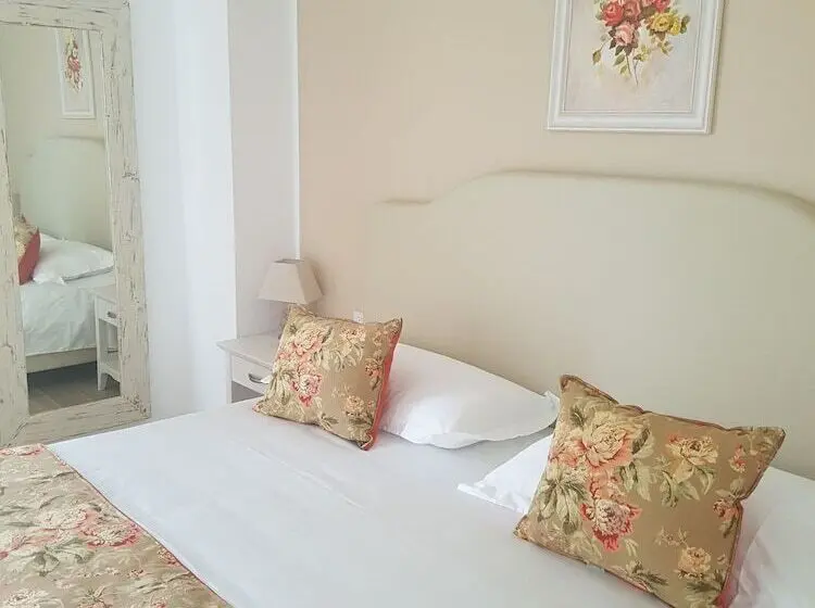 バルコニー付きデラックスルーム, Foresteria Villa Margherita