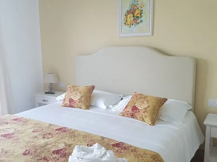 バルコニー付きデラックスルーム, Foresteria Villa Margherita
