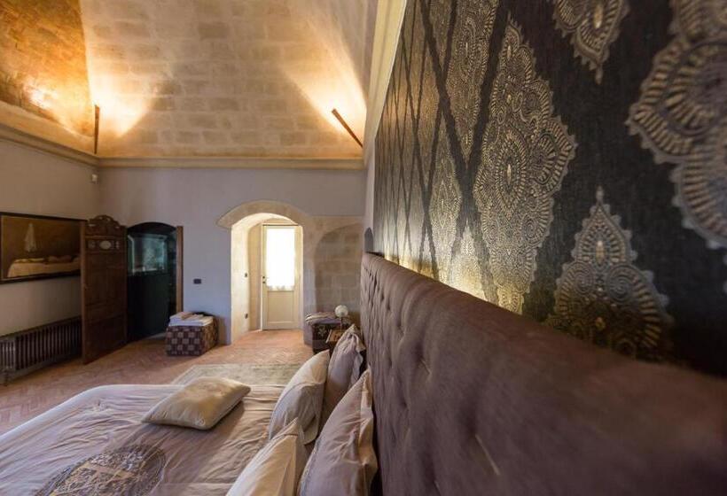 اتاق لوکس با بالکن, Maison D'ax