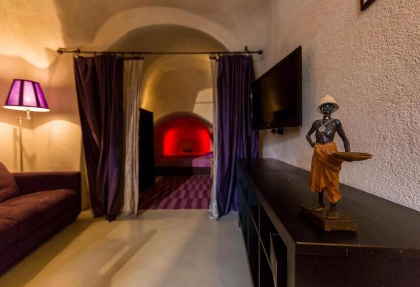 اتاق لوکس, Maison D'ax