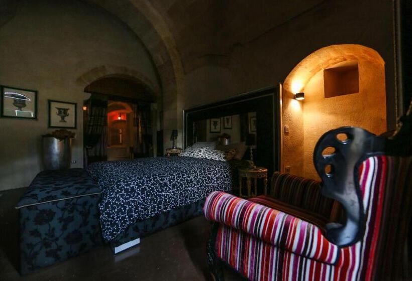 سوییت, Maison D'ax