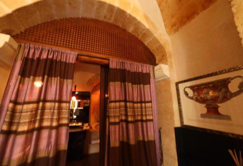 سوییت, Maison D'ax