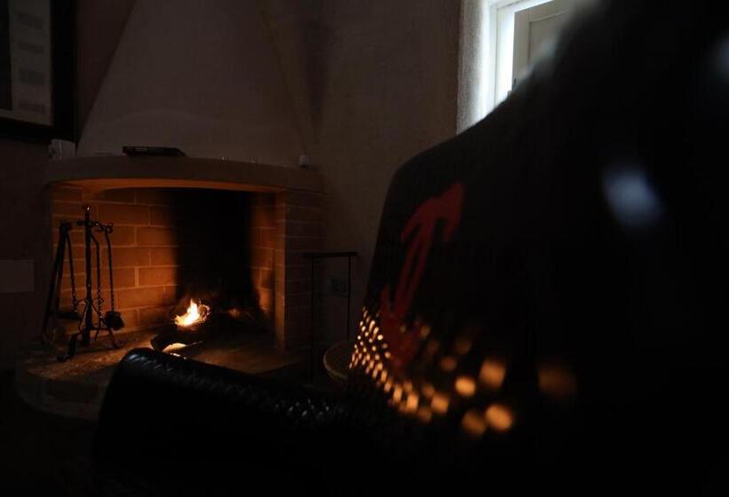 سوییت, Maison D'ax