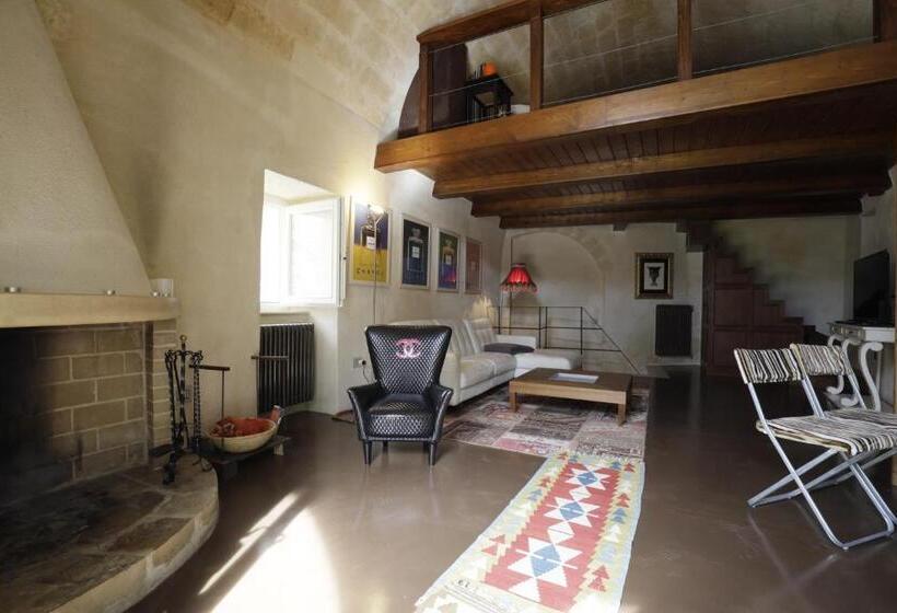 سوییت, Maison D'ax