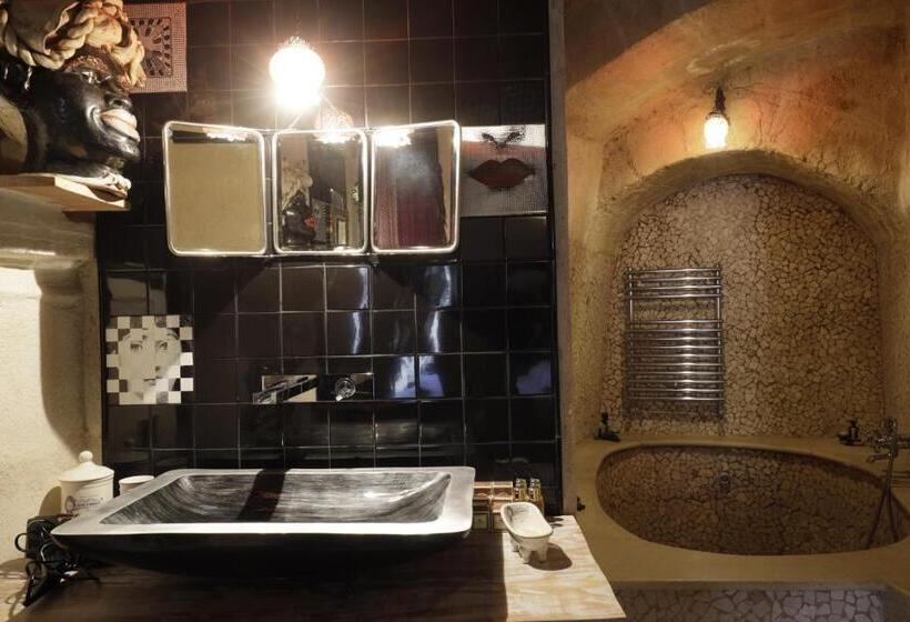 سوییت, Maison D'ax