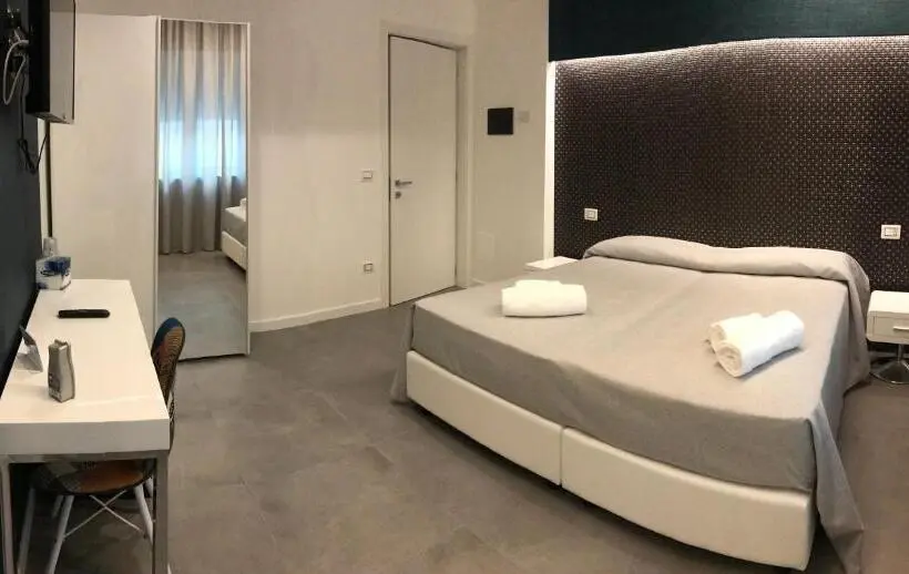 اتاق لوکس, Calamo Hotel Residence B&b