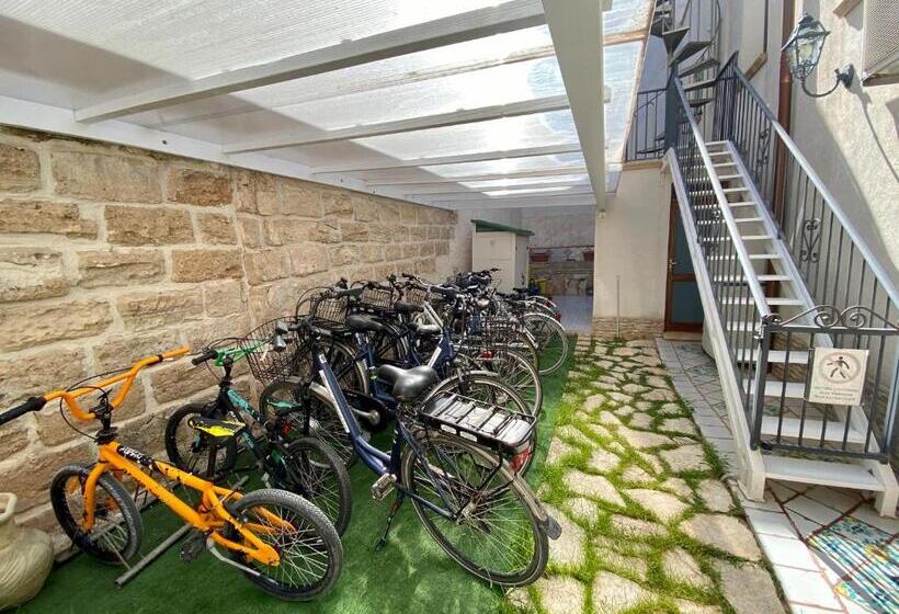 اتاق استاندارد سه نفره, Guest House Al Gattopardo