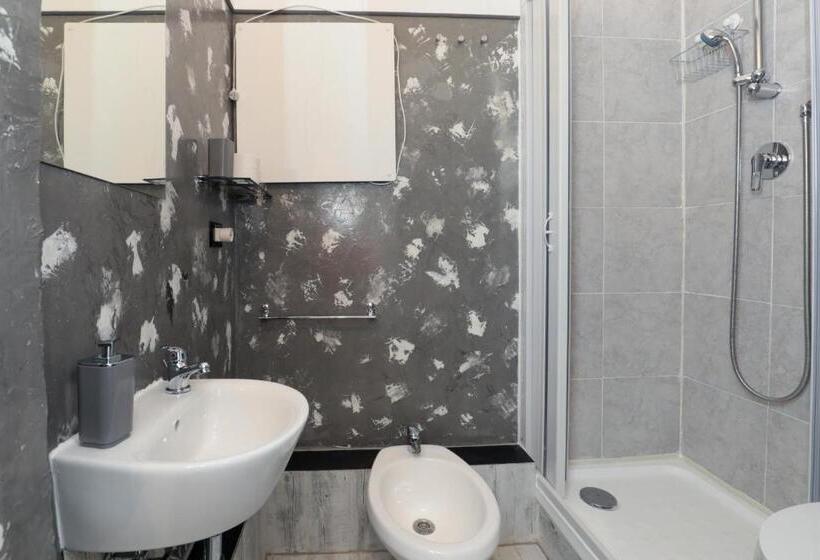 اتاق استاندارد سه نفره, Le Mura Room&breakfast