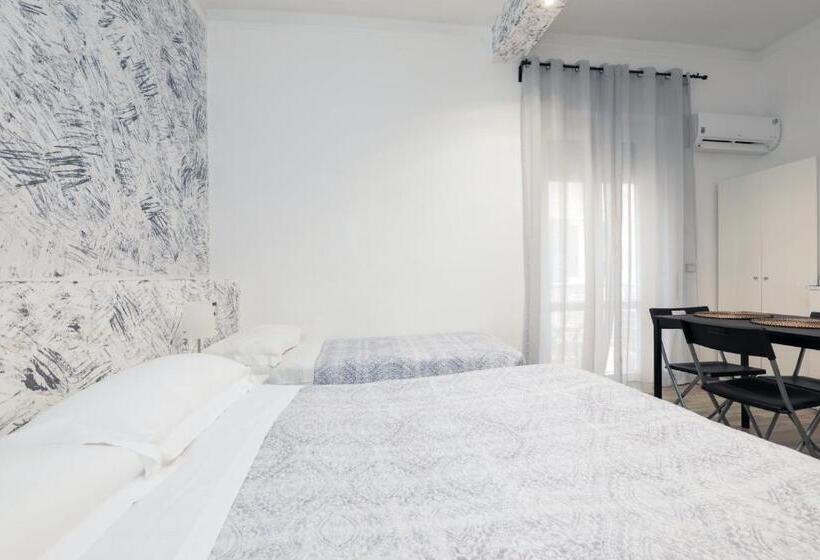 اتاق استاندارد سه نفره, Le Mura Room&breakfast