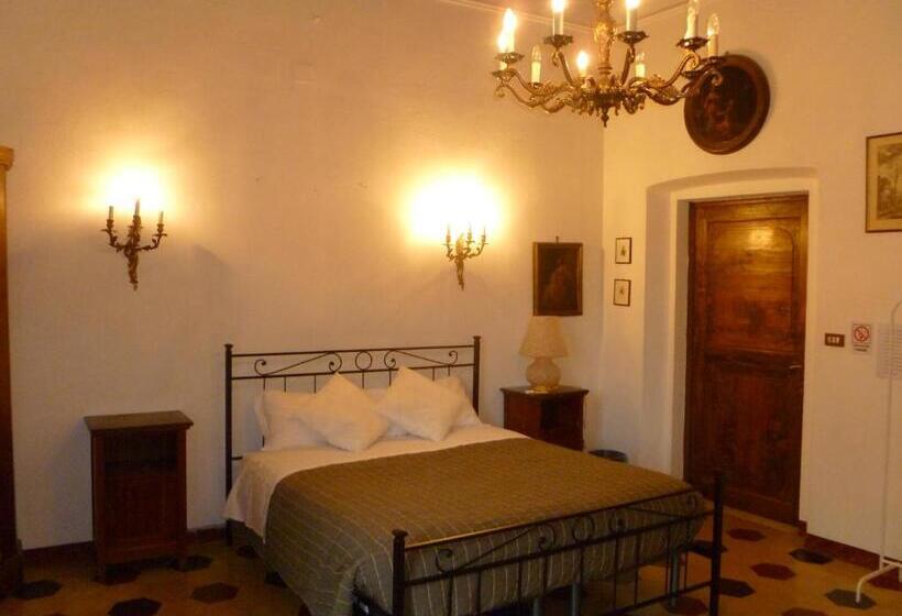 اتاق استاندارد با سرویس بهداشتی مشترک, Time Out